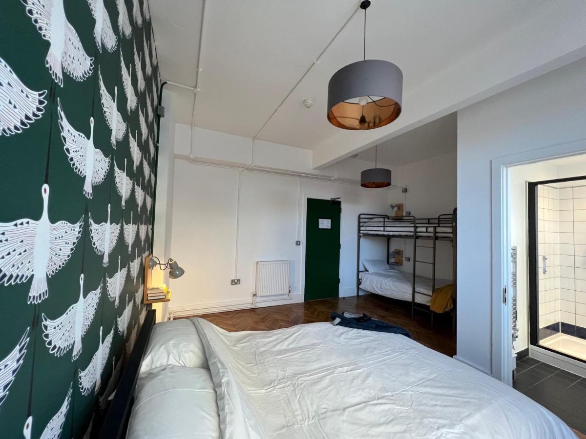 The Bristol Wing Hostel Екстериор снимка