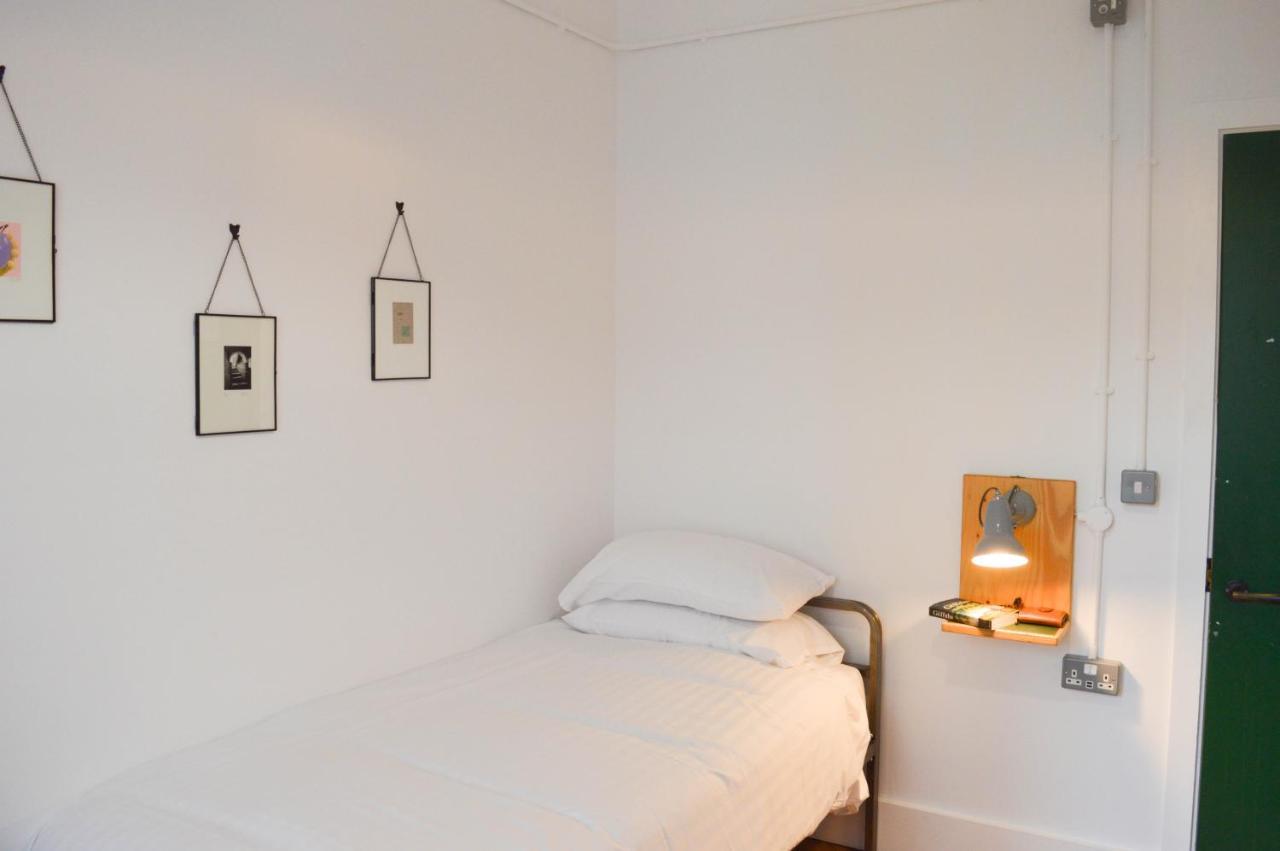 The Bristol Wing Hostel Екстериор снимка