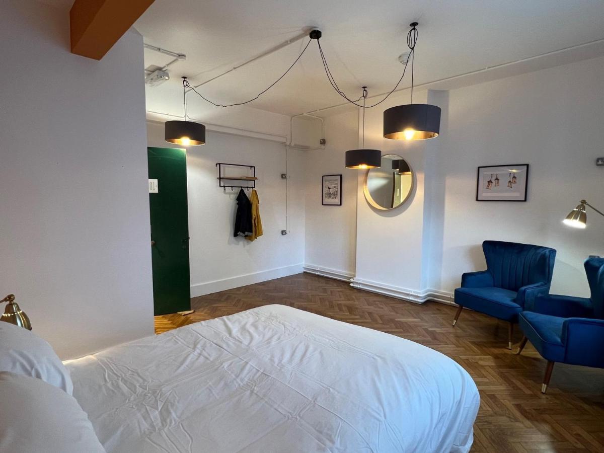 The Bristol Wing Hostel Екстериор снимка