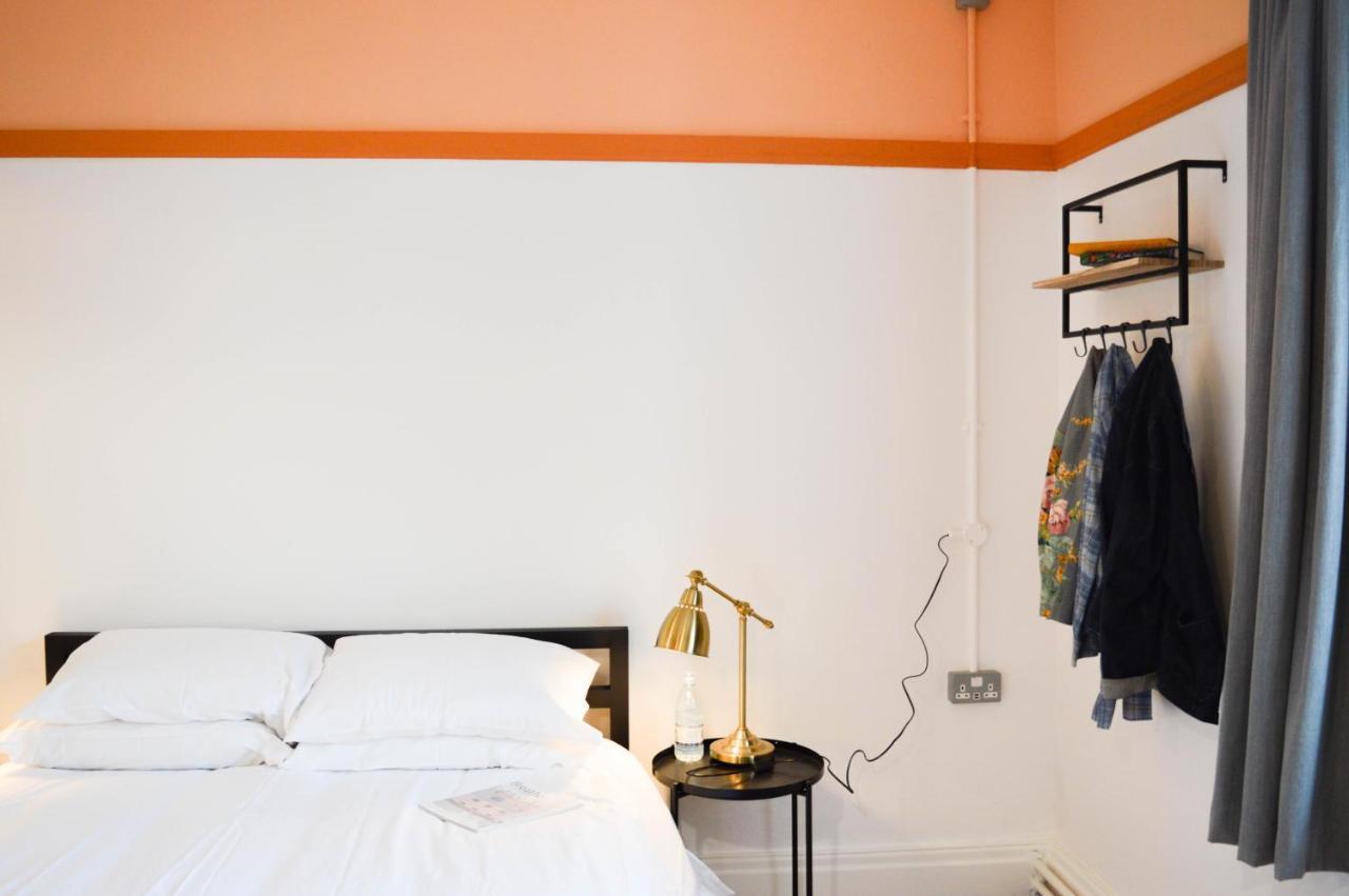 The Bristol Wing Hostel Екстериор снимка