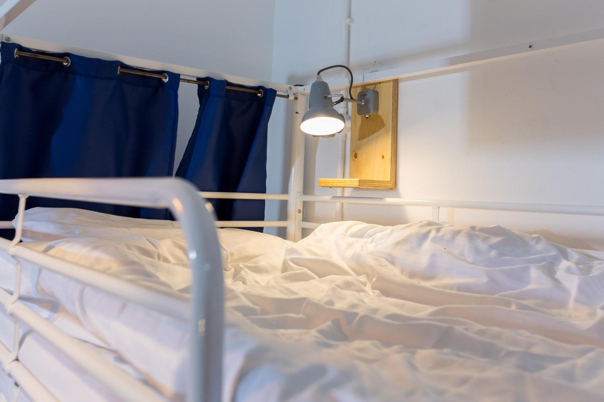 The Bristol Wing Hostel Екстериор снимка